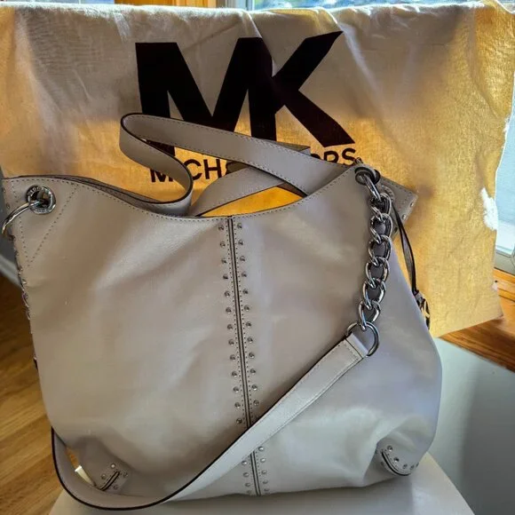 MK Magic White Studded Shoulder Bag – Impeccable condition! - Picture 2 of 5